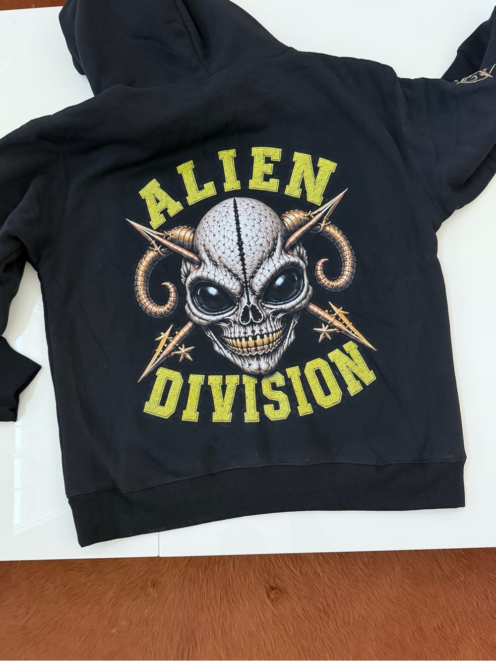 Alien Division Black Graphic Hoodie for Men
Rep Canada